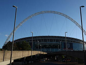 Chelsea and Spurs move closer...